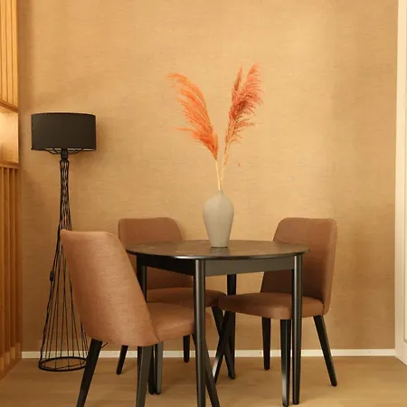 Aparthotel Lamira Serviced