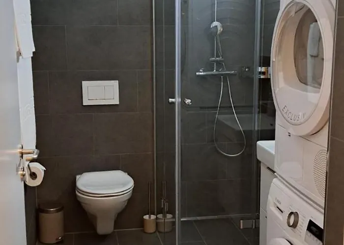 Lamira Serviced Aparthotel 4*