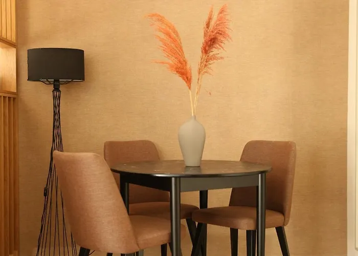 Aparthotel Lamira Serviced